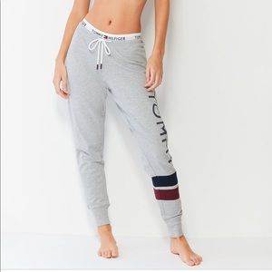 Tommy Hilfiger joggers